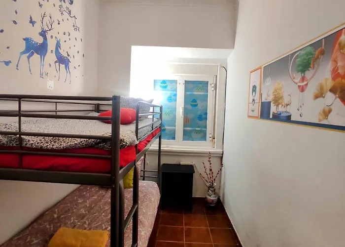 منزل للإقامة Perfect Near Airport 2 *